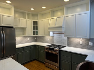 A Kitchen Cabinet Transformation in Time for Thanksgiving